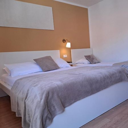 Appartement Sablic à Marina Extérieur photo